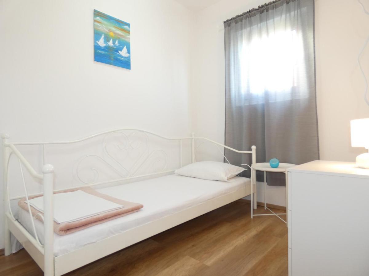 Holiday House Sia 贾塞尼采 外观 照片