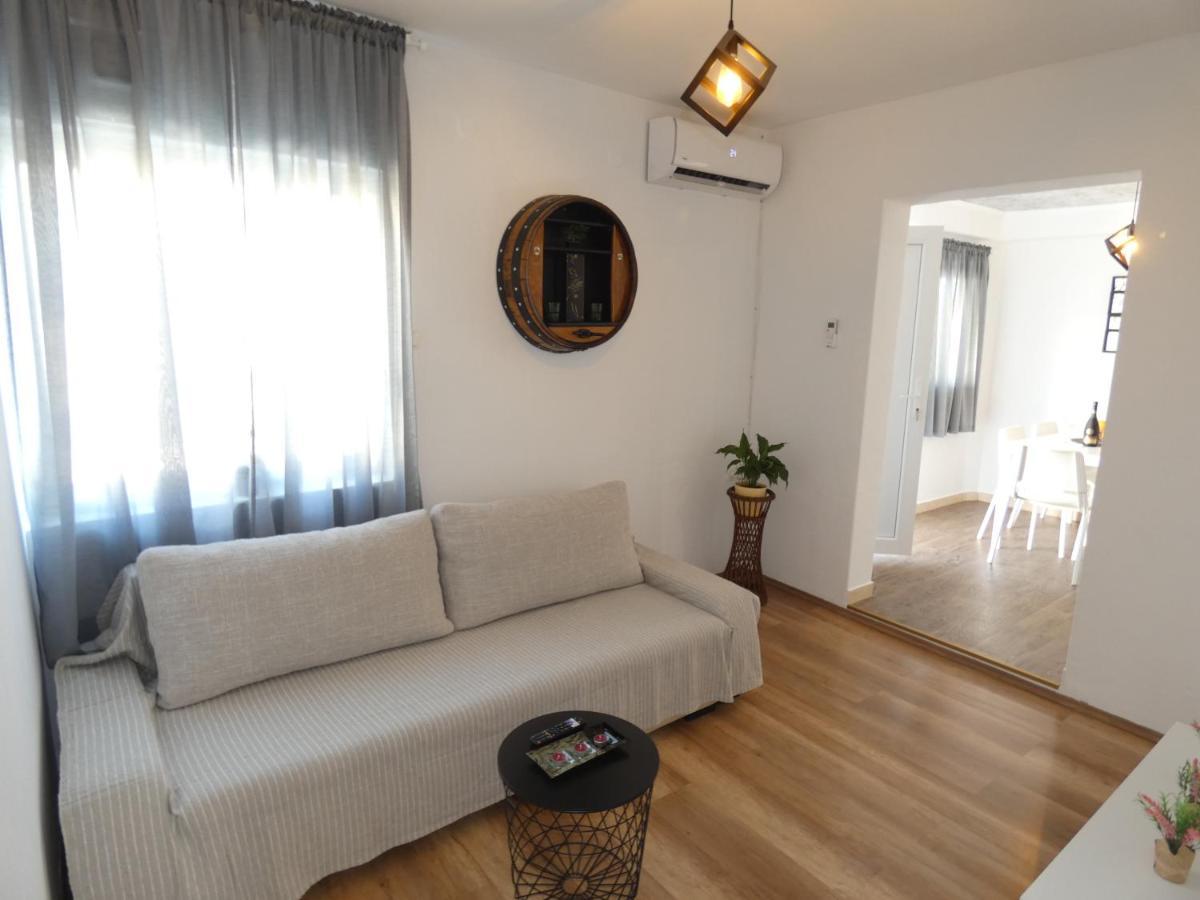 Holiday House Sia 贾塞尼采 外观 照片
